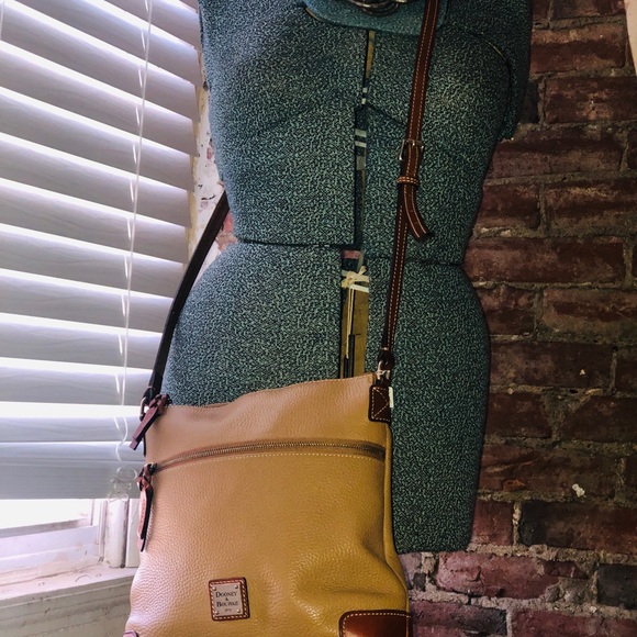 Dooney and Bourke Saffiano leather crossbody - Picture 7 of 12